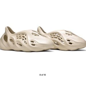 Yeezy foam runner, Sand Color, size 11